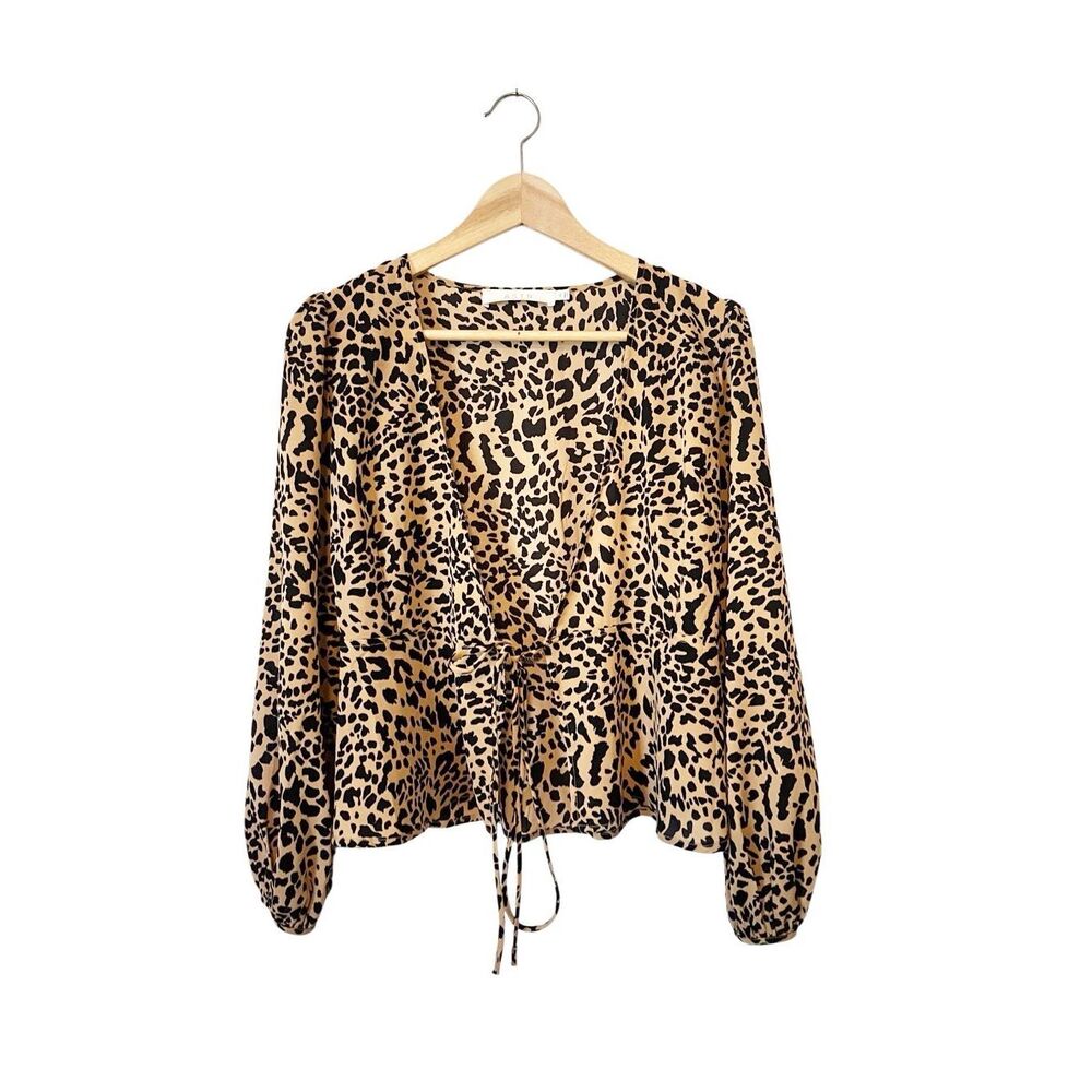 ASTR the Label Cheetah Print Long Sleeve Tie Front Top Size XS
